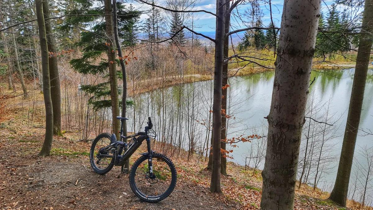 Rozpoczęcie sezonu e-MTB. Luźna przejażdżka nad Wilczy Staw